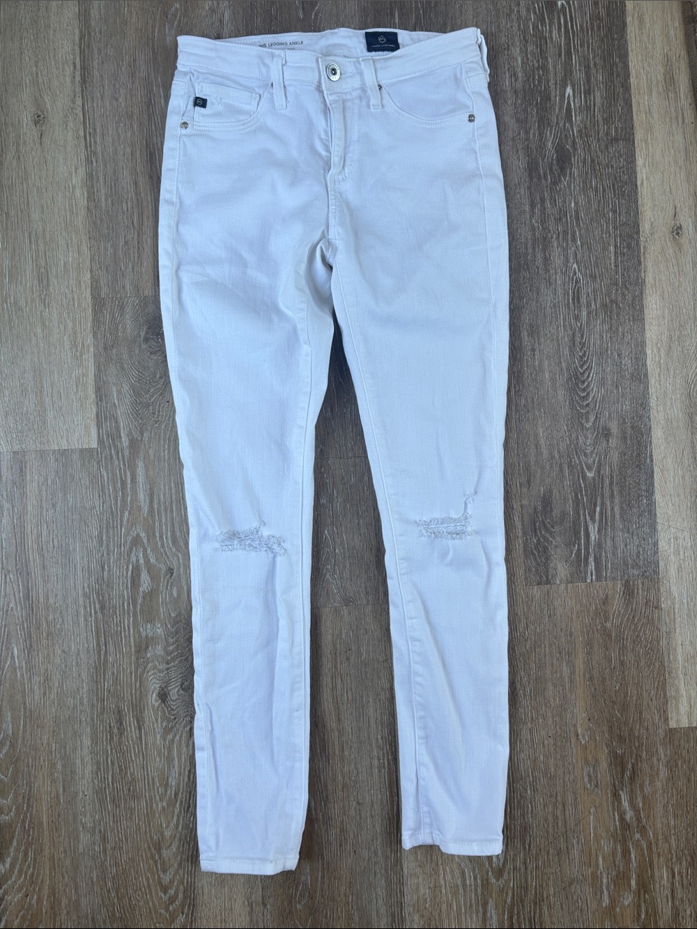 AG Adriano Goldschmied White Skinny Jeans with Knee Distress